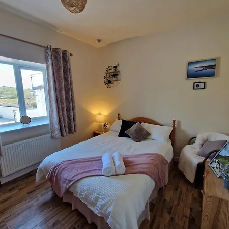 Bed & Breakfast The Village Nest