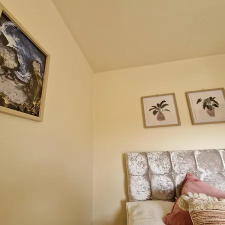 The Village Nest Bed & Breakfast *